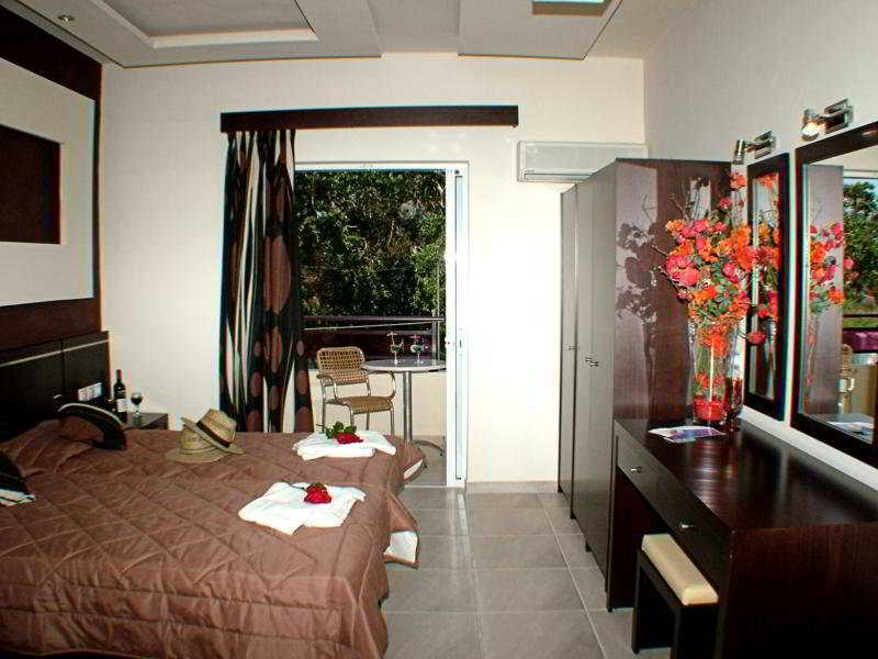 Canadian Hotel 라가나스 외부 사진